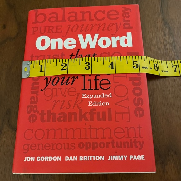 Book “One Word that will change your life” by Jon Gordon. - Picture 8 of 9